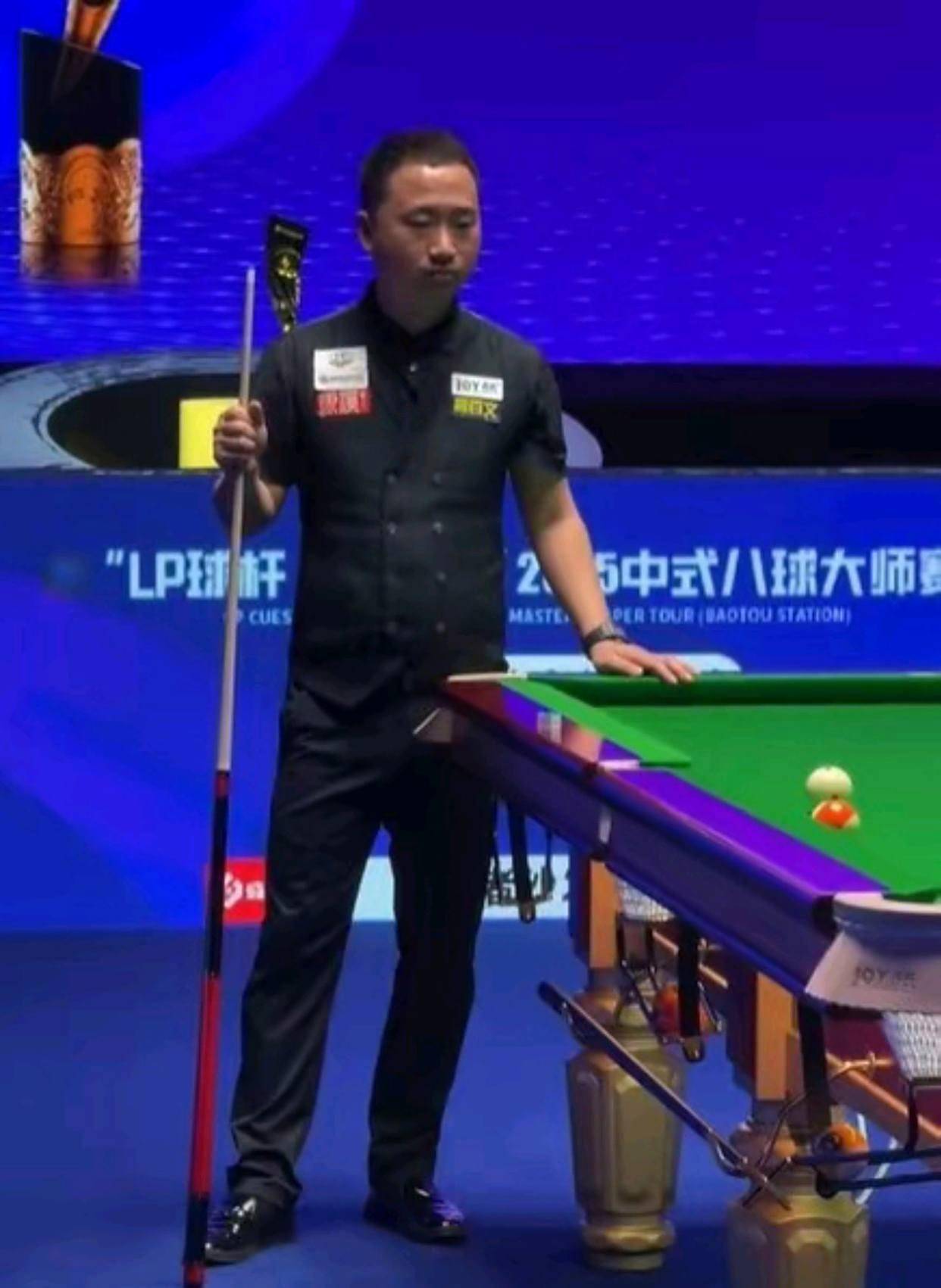 从管理层构 从管理层构